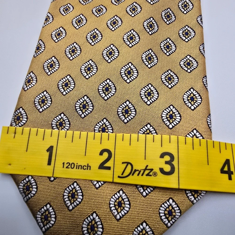 Jos.‎ A. Bank Executive Collection Gold Geometric Medallion 100% Silk Tie Mens